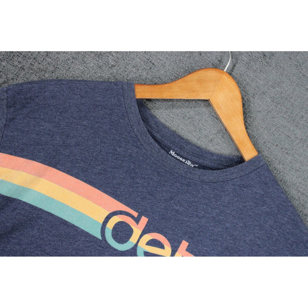Moosejaw Detroit Graphic T-Shirt Mens Large Blue Heather Rainbow Stripe USA Made
